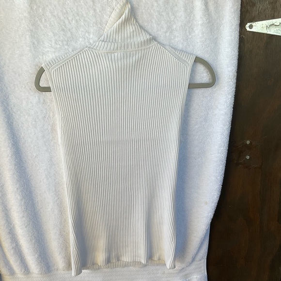 Chico’s Apparel Sleeveless Rib Pullover Optic White; NWT; M/8 - Picture 5 of 12